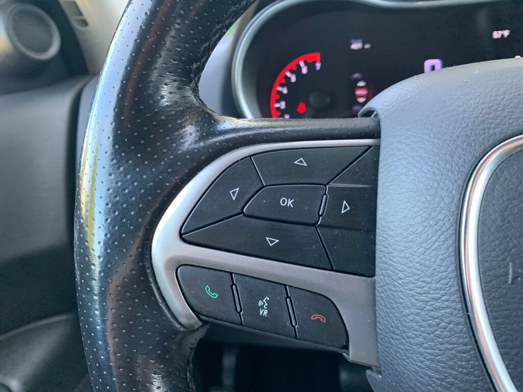 Used 2020 Dodge Durango SXT AWD/4WD image 16