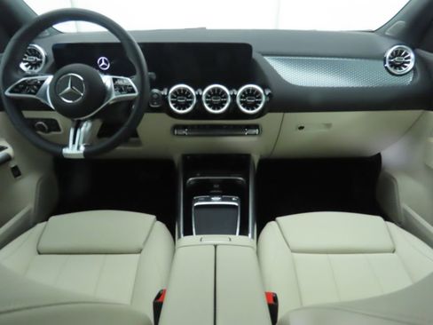 Certified 2025 Mercedes-Benz GLA 250 image 13