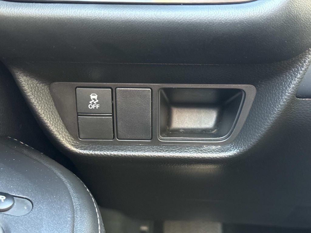 Used 2025 Honda HR-V EX-L image 14