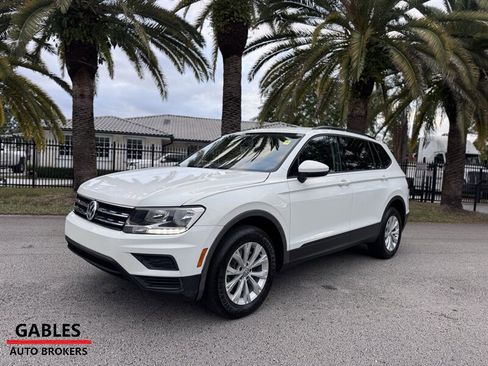 Used 2020 Volkswagen Tiguan S image 4
