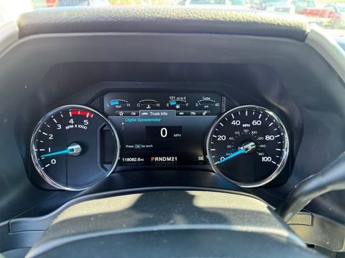 Used 2018 Ford F250 Lariat w/ Lariat Value Package image 19