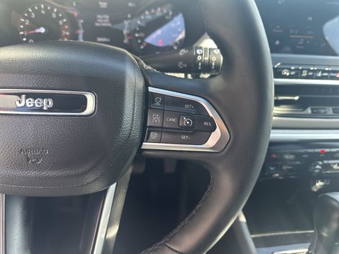 Used 2025 Jeep Compass Limited AWD/4WD image 15