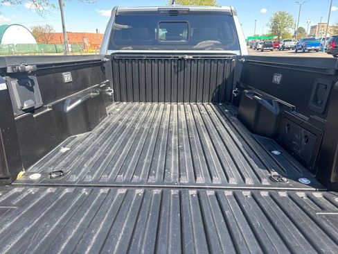 Used 2024 Toyota Tacoma TRD Off-Road w/ TRD Off Road Premium Package AWD/4WD image 16