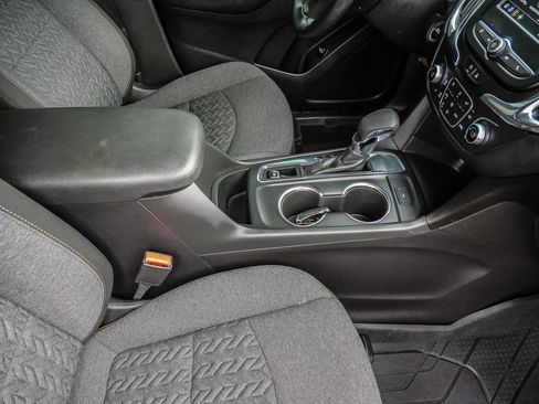 Used 2023 Chevrolet Equinox LT FWD image 16