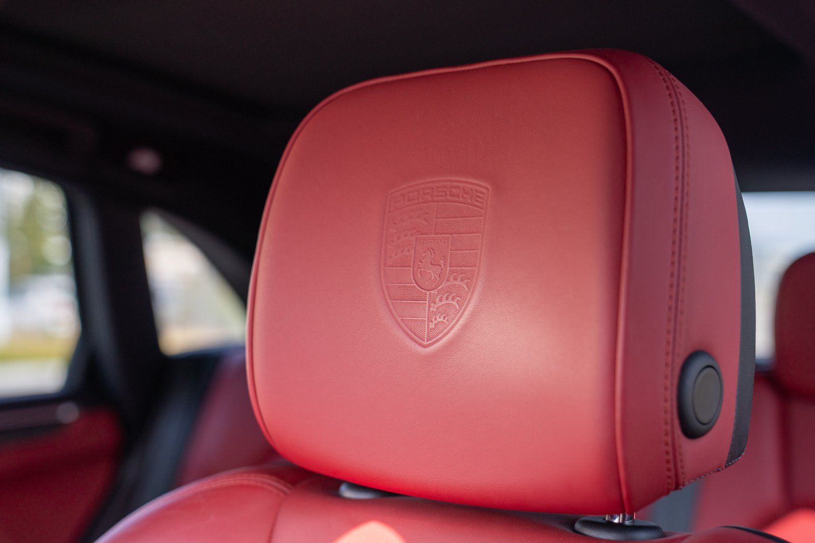 Certified 2017 Porsche Macan GTS AWD/4WD image 13