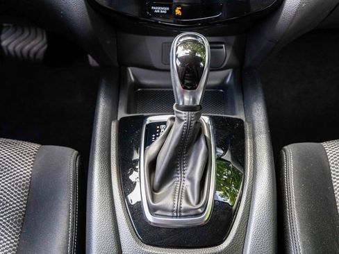 Certified 2022 Nissan Rogue Sport SV image 13