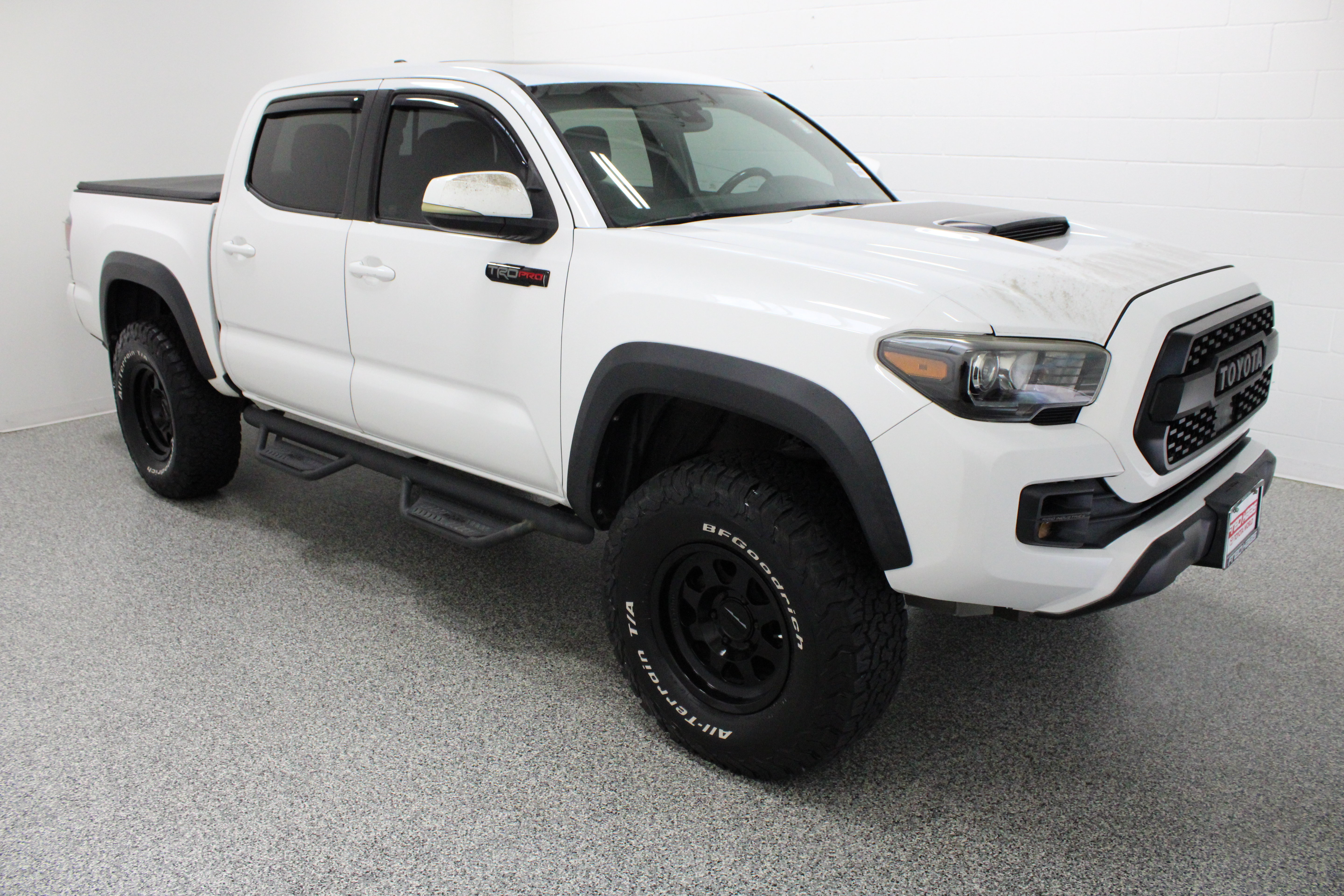 Used 2019 Toyota Tacoma TRD Pro AWD/4WD image 4
