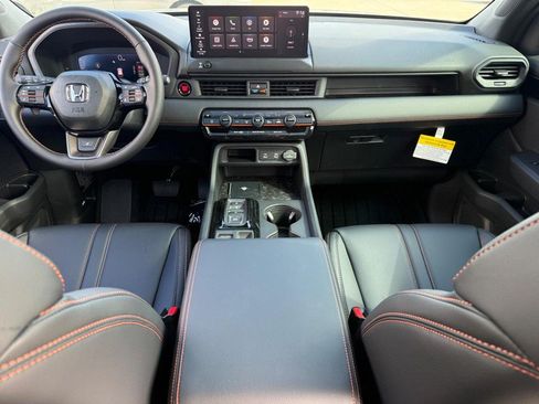New 2026 Honda Pilot TrailSport image 8
