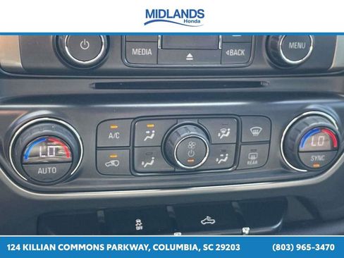 Used 2018 Chevrolet Silverado 1500 LT w/ All Star Edition AWD/4WD image 32