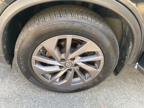 Used 2016 Nissan Rogue SL w/ SL Premium Package image 31