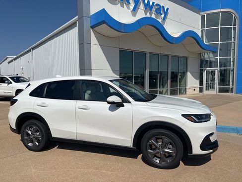 New 2026 Honda HR-V LX image 1