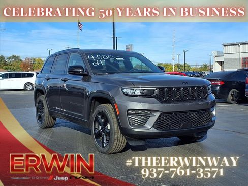 New 2025 Jeep Grand Cherokee Altitude w/ Trailer Tow Package image 1