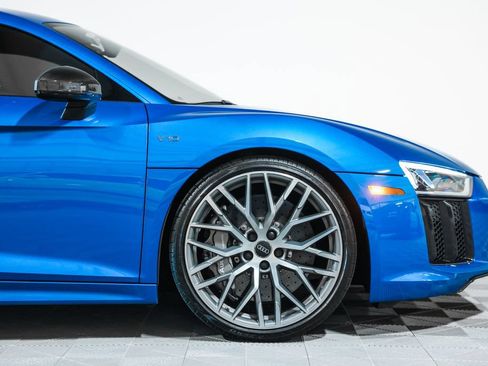 Used 2017 Audi R8 V10 plus AWD/4WD image 3