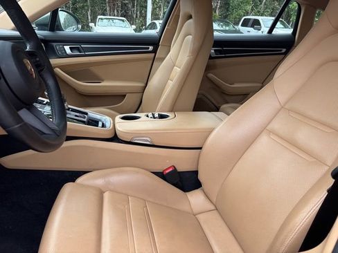 Used 2023 Porsche Panamera Platinum Edition image 5