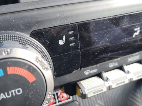 Certified 2025 Toyota Tacoma SR5 image 31