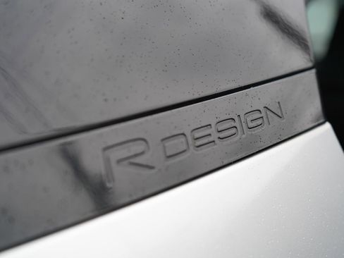 Used 2019 Volvo XC40 T5 R-Design image 5