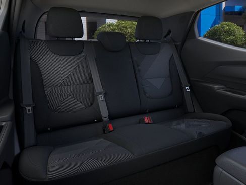 New 2027 Chevrolet Bolt LT w/ Comfort Package image 17