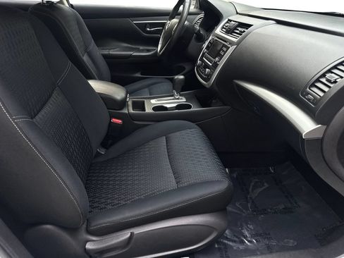 Used 2017 Nissan Altima 2.5 SV FWD image 52