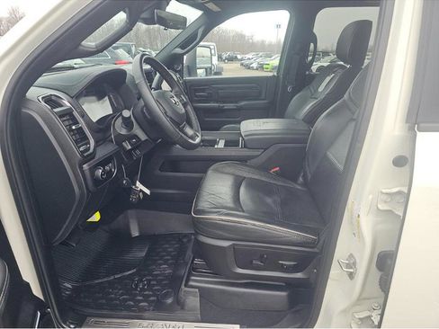 Used 2024 RAM 2500 Limited AWD/4WD image 3