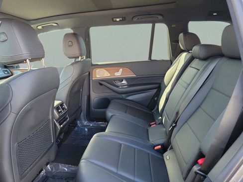 Certified 2025 Mercedes-Benz GLS 450 4MATIC image 5
