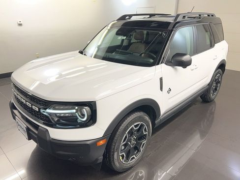 New 2025 Ford Bronco Sport Outer Banks w/ Outer Banks Tech Package+ image 3