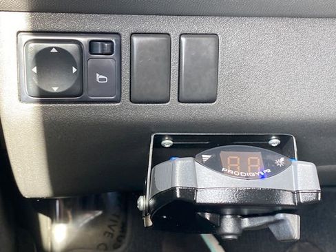 Used 2015 Nissan Xterra S AWD/4WD image 14