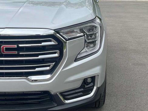 Used 2022 GMC Terrain SLT w/ Infotainment Package II AWD/4WD image 23