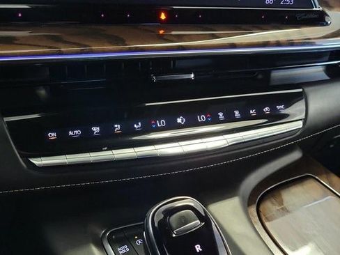 Certified 2023 Cadillac Escalade Sport Platinum image 25