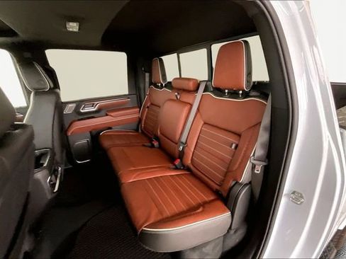 New 2026 GMC Sierra 3500 Denali Ultimate AWD/4WD image 11