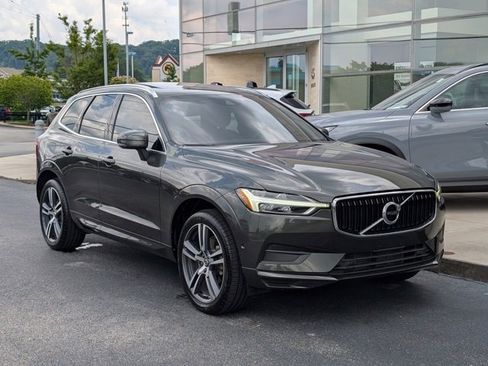 Used 2019 Volvo XC60 T5 Momentum w/ Multimedia Package image 9