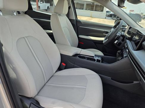 Used 2025 Hyundai Sonata SEL FWD image 30