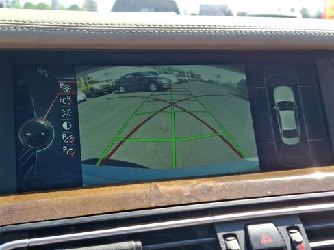 Used 2013 BMW 740Li RWD image 19