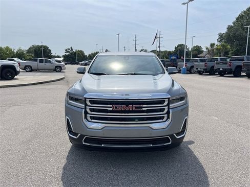 Used 2023 GMC Acadia SLE w/ Driver Convenience Package image 3