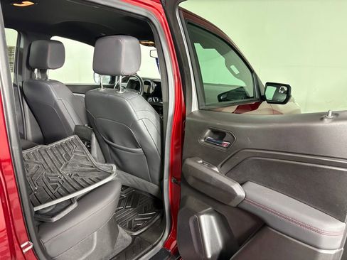 Used 2023 Chevrolet Colorado Z71 w/ Z71 Convenience Package 2 image 33