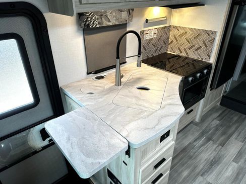 Used 2023 Ford E-450 and Econoline 450 Super Duty w/ Motorhome Prep Package image 19