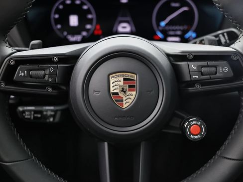 Used 2025 Porsche 911 Carrera S RWD image 34