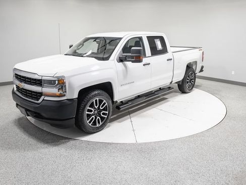 Used 2018 Chevrolet Silverado 1500 W/T w/ Trailering Package AWD/4WD image 30