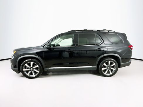 Used 2023 Honda Pilot Touring image 9