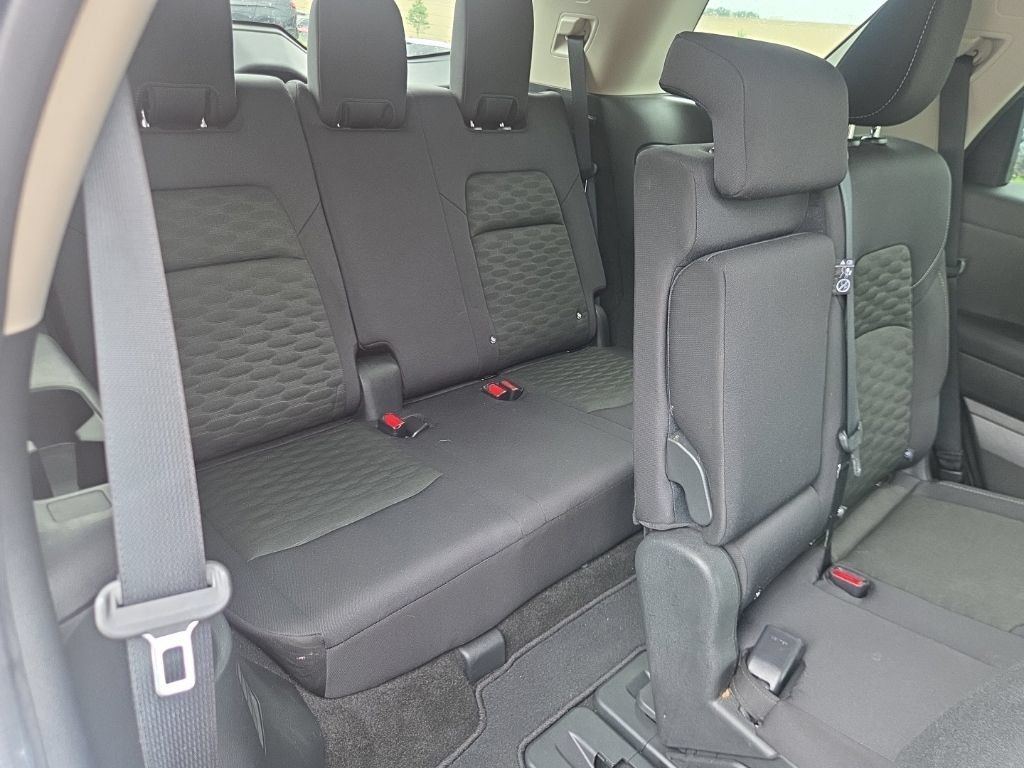 Used 2024 Nissan Pathfinder SV AWD/4WD image 24
