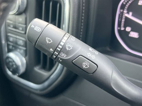 Used 2022 GMC Sierra 2500 SLT w/ SLT Preferred Package image 25