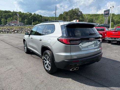 Used 2025 GMC Acadia AT4 AWD/4WD image 3