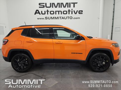 New 2026 Jeep Compass Latitude w/ Sun and Sound Group image 1