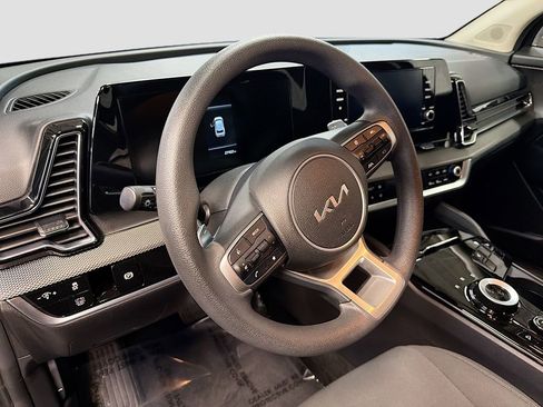 Used 2023 Kia Sportage LX image 11