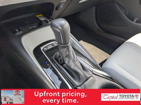 Used 2025 Toyota Corolla XSE FWD image 22