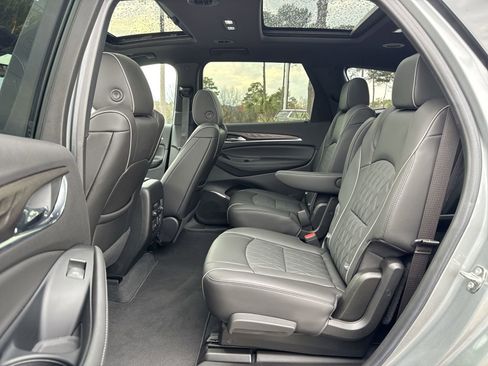 Used 2024 Buick Enclave Avenir w/ Avenir Technology Package image 31
