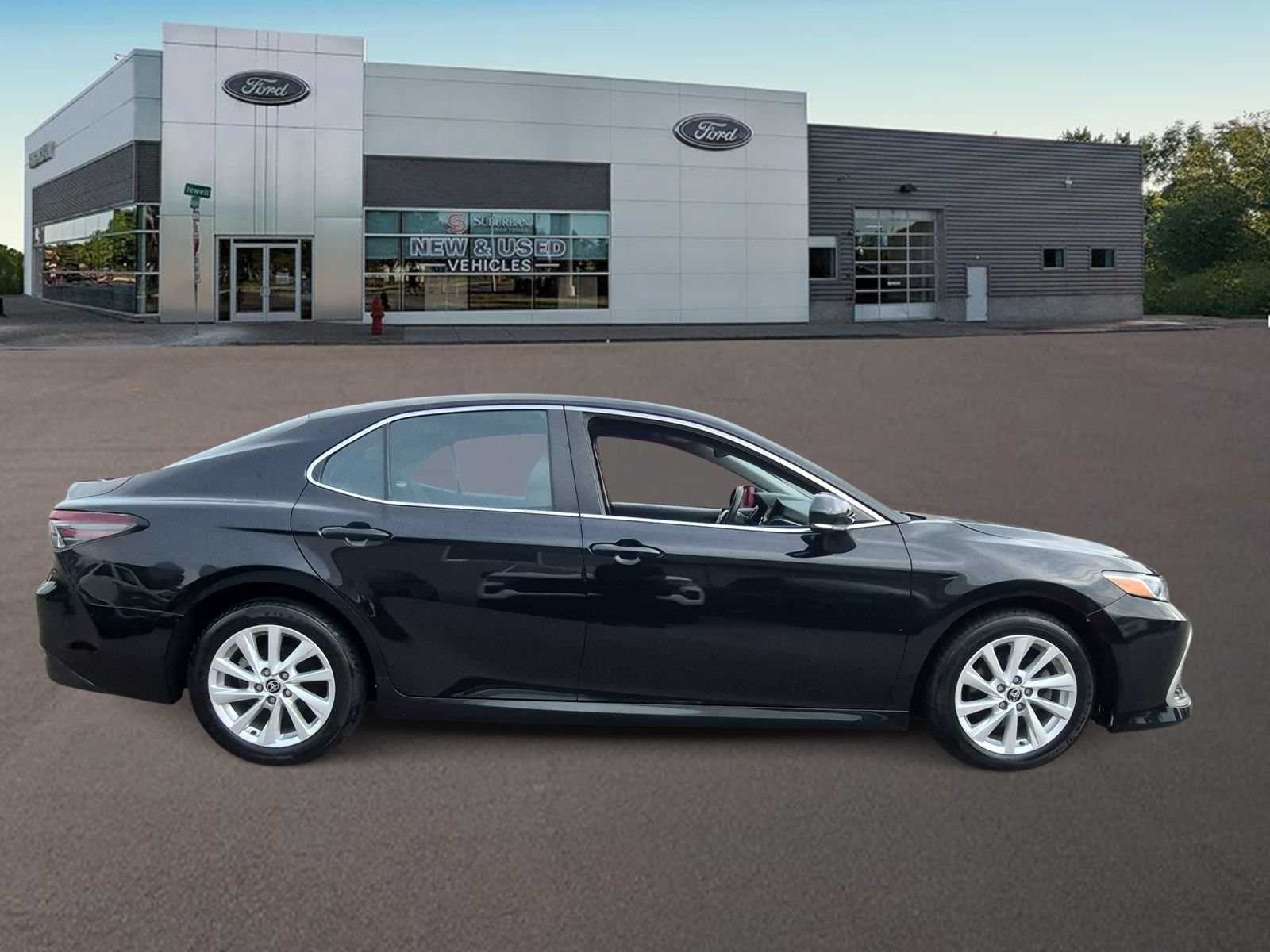 Used 2023 Toyota Camry LE FWD image 10