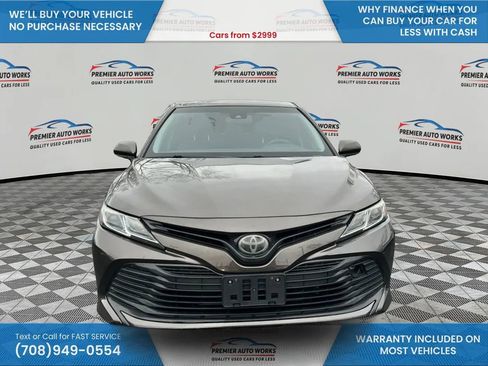 Used 2018 Toyota Camry LE image 2