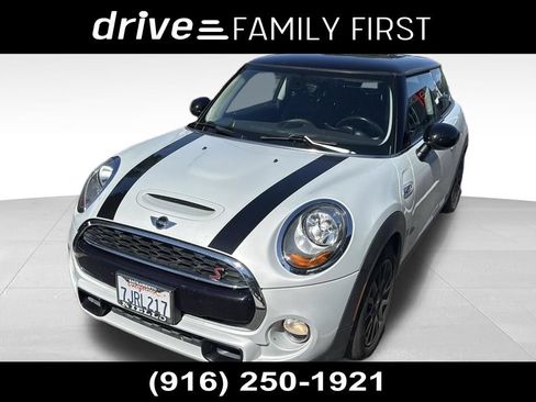 Used 2015 MINI Cooper S FWD image 1