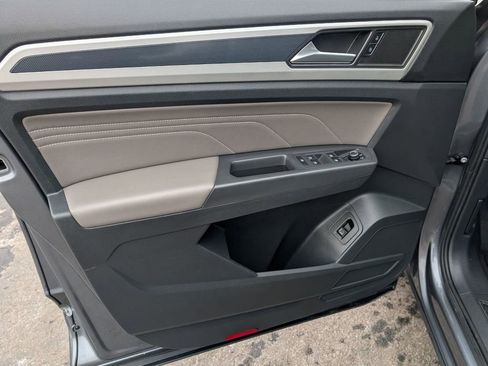 Used 2021 Volkswagen Atlas SE image 21