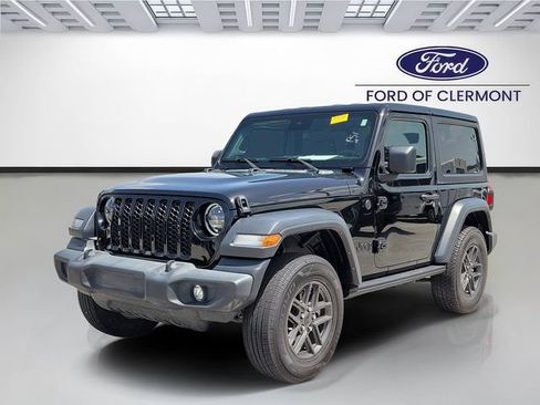 Used 2024 Jeep Wrangler Sport AWD/4WD image 2